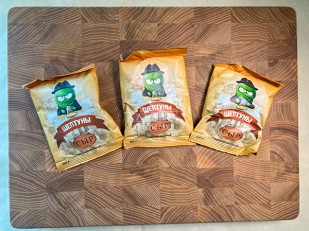 Мучные полоски ЗЕЛЁНЫЕ со вкусом барбекю 76 гр: Горох жареный со вкусом СЫРА 